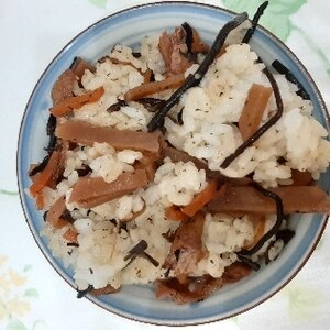 筍とひじきの混ぜご飯